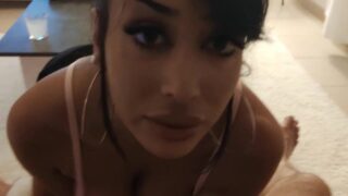 بلع المنى بعد مص زب مثير – سكس